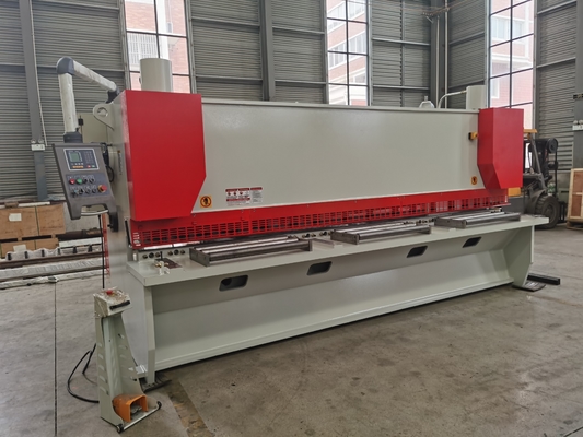 Máquina Qc12y-6x2500 hidráulico del esquileo del metal de la guillotina del NC