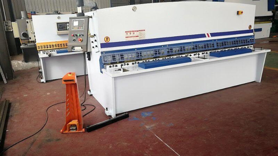chapa hidráulica Qc12y-6x2500 de la máquina del esquileo del CNC de 6m m 2500m m